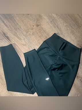 Alo Yoga 7/8 High-Waist Airlift Leggings airbrush shiny fabric